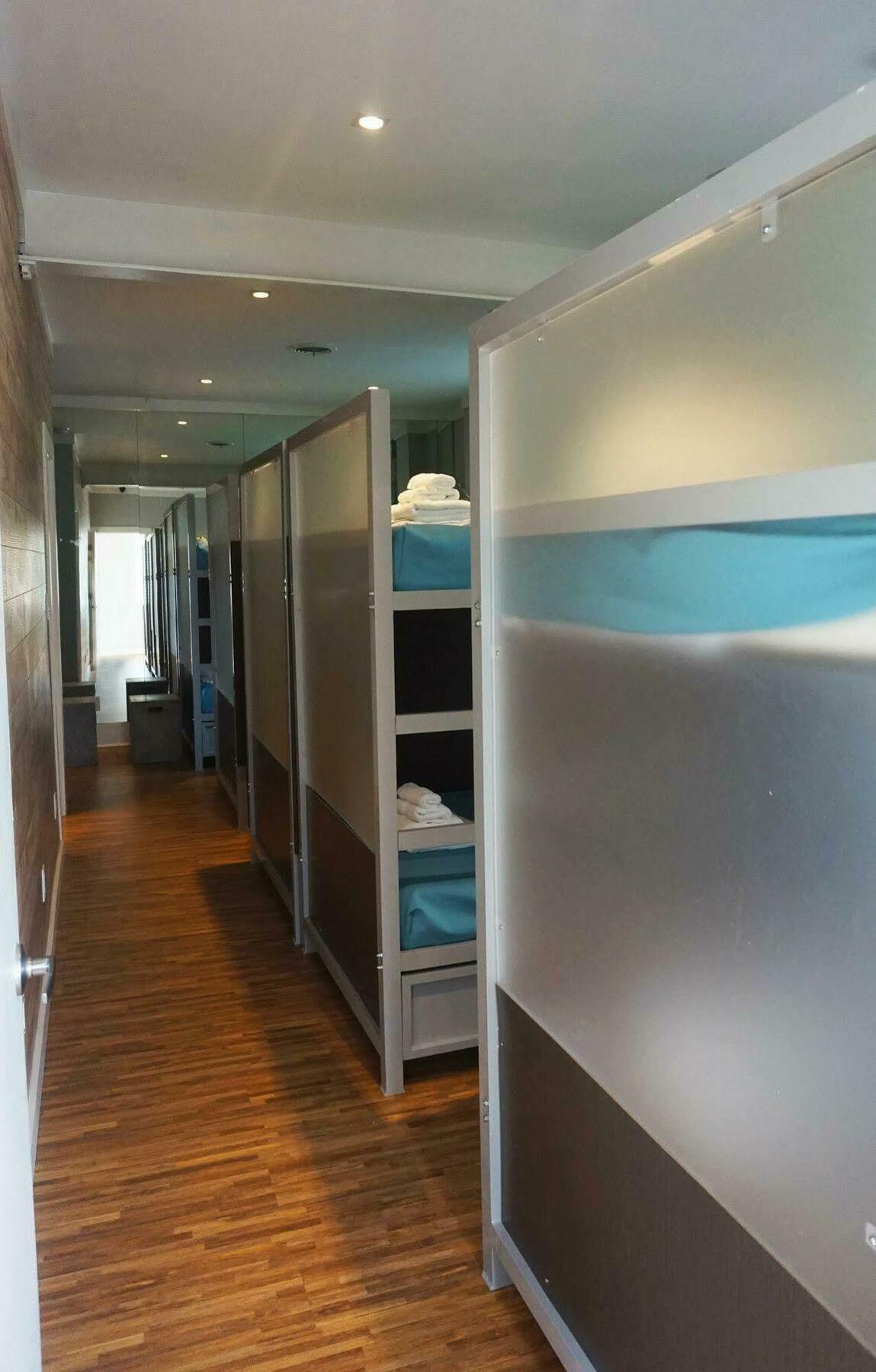 The Attic Hostel Miami Beach Buitenkant foto